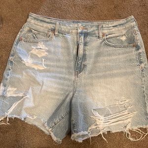 American eagle baggy mom shorts size 12
